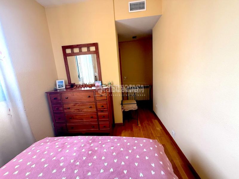 Foto a87779fb-eb15-491b-b9cc-4da53939e818. Pis amb calefacció piscina a Orcasitas Madrid