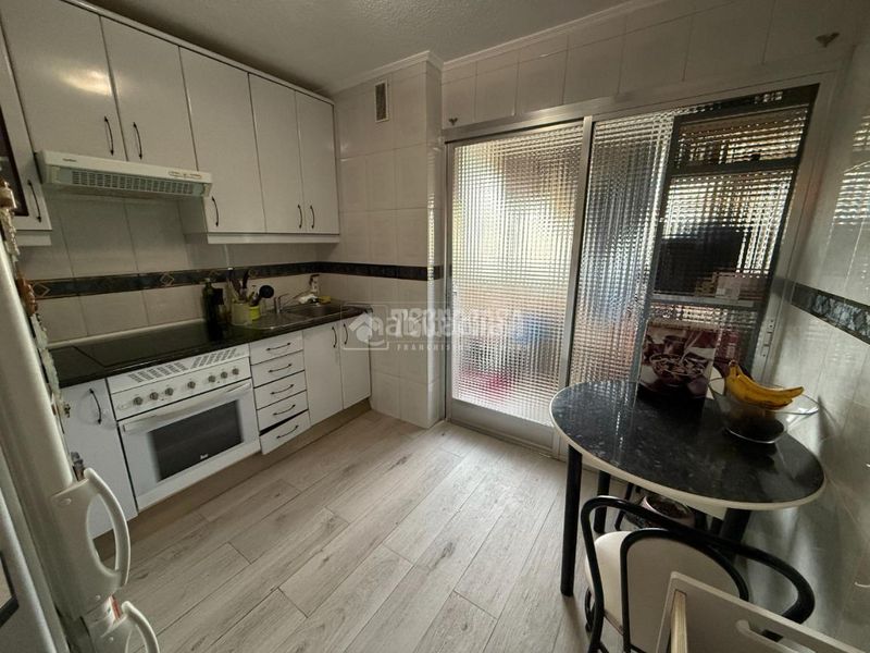 Foto a4b2da14-0bb3-448b-8539-b74ddbdd5935. Pis amb calefacció a Orcasitas Madrid