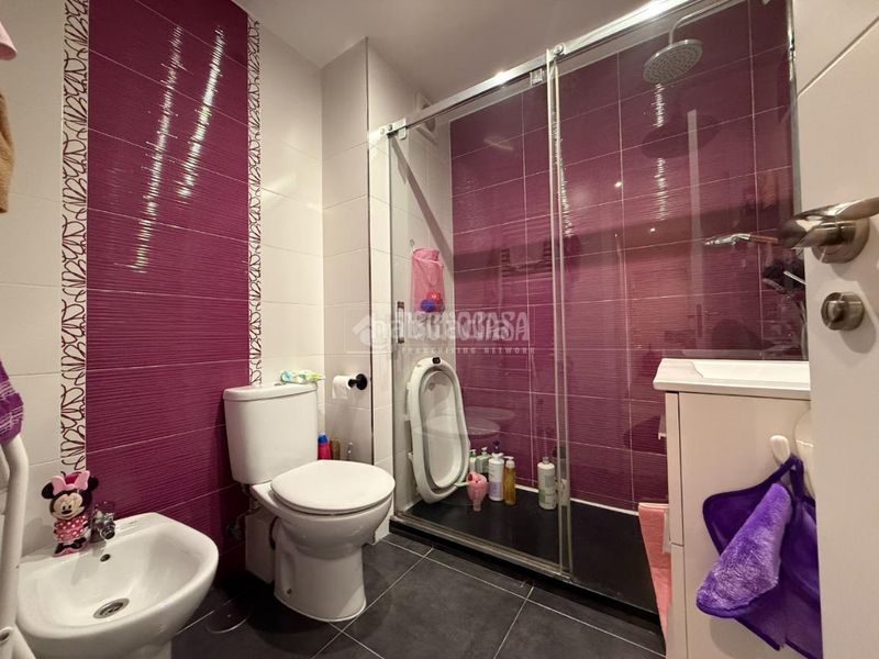 Foto ba641745-8e5d-4ada-8032-2a6e8a872d84. Pis amb calefacció a Orcasitas Madrid