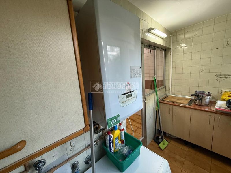 Foto 09700daa-b325-4aac-b781-90bebe3f0644. Piso  en venta en Orcasitas Madrid