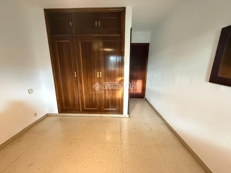 Foto 8add9c2d-f2e2-413e-8911-b97920a2bf92. Piso  en venta en Orcasitas Madrid