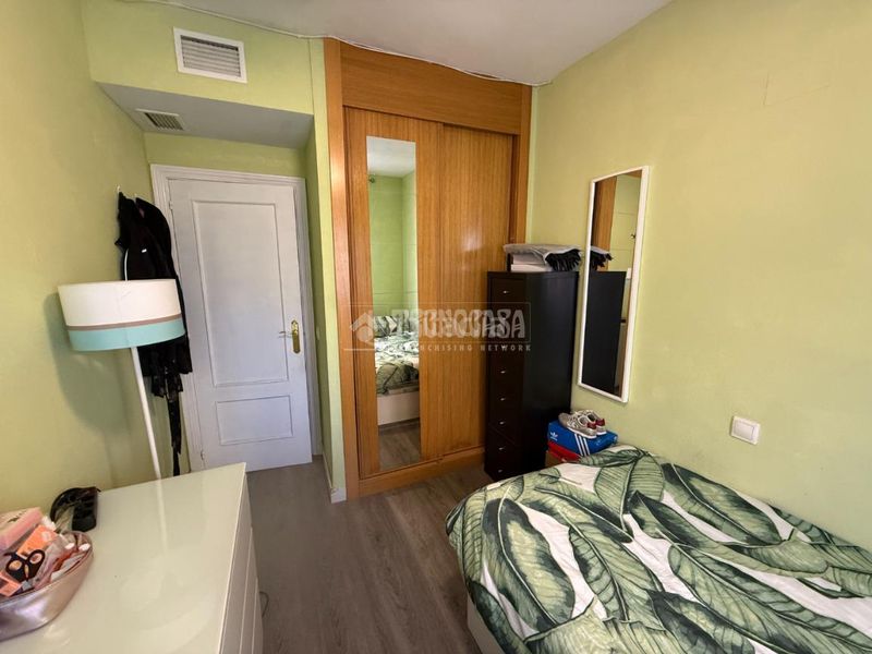 Foto 1bbbdd13-12ce-4332-80a9-6698c33371a3. Pis amb calefacció piscina a Orcasitas Madrid