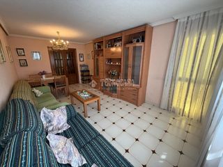 Pis a Orcasitas. Piso en venta en madrid