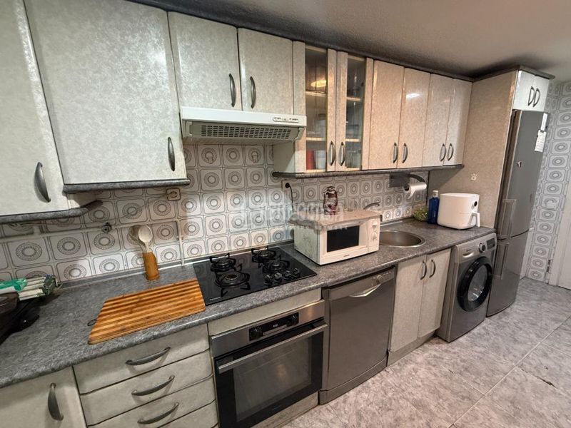 Foto 919dacb0-028b-4e07-aa27-98007c5a08e5. Piso  en venta en Orcasitas Madrid