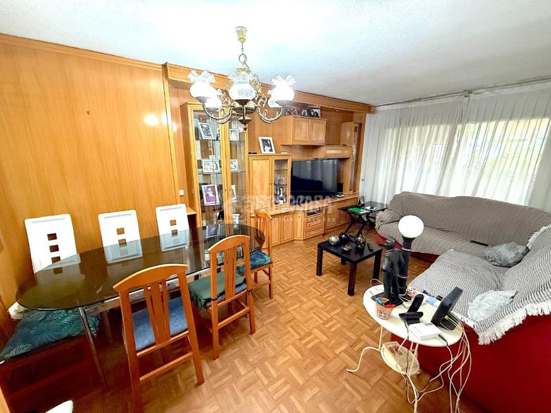 Foto b5714a9b-d624-4b0c-8545-687df437e377. Piso  en venta en Orcasitas Madrid