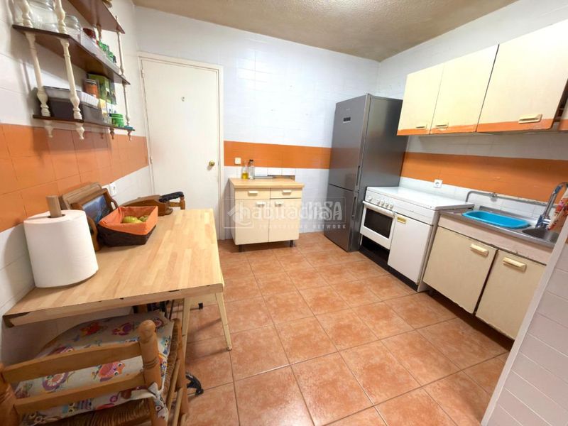 Foto 7cff95bc-fa23-4c3c-a3ab-3dcbe582b962. Piso  en venta en Orcasitas Madrid