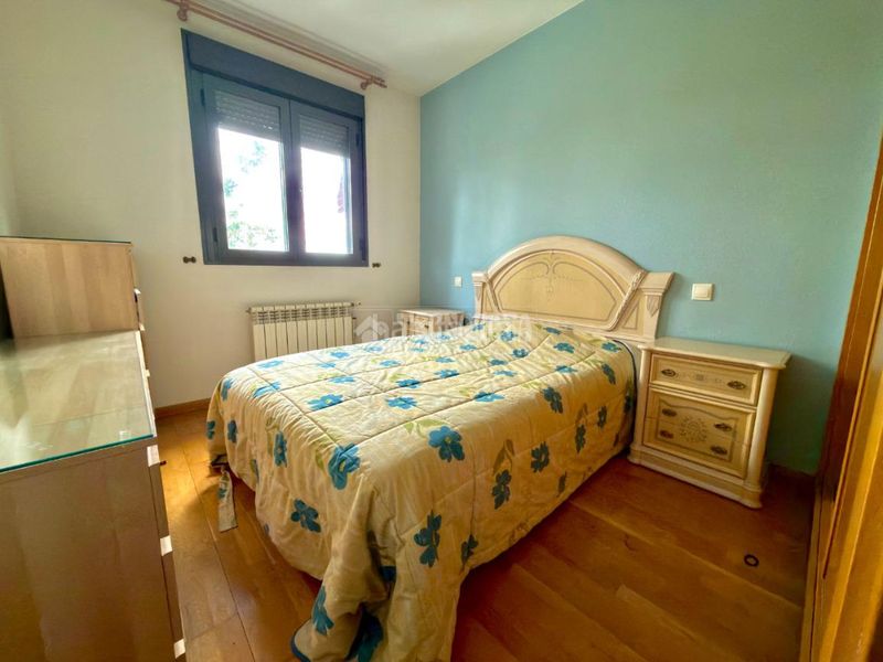 Foto 611e1cb1-152f-4e5c-9e3a-c96898bdea58. Piso  en venta en Orcasitas Madrid