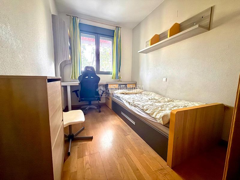 Foto 791ef1a9-c697-4fab-bdfc-d8fd25330093. Piso  en venta en Orcasitas Madrid