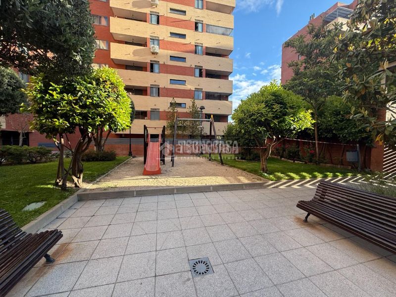 Foto dc09a63b-abc9-4404-890b-1204a222744e. Piso  en venta en Orcasitas Madrid