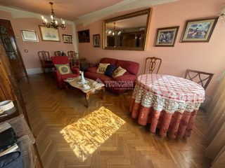 Pis a Orcasitas. Piso en venta en madrid