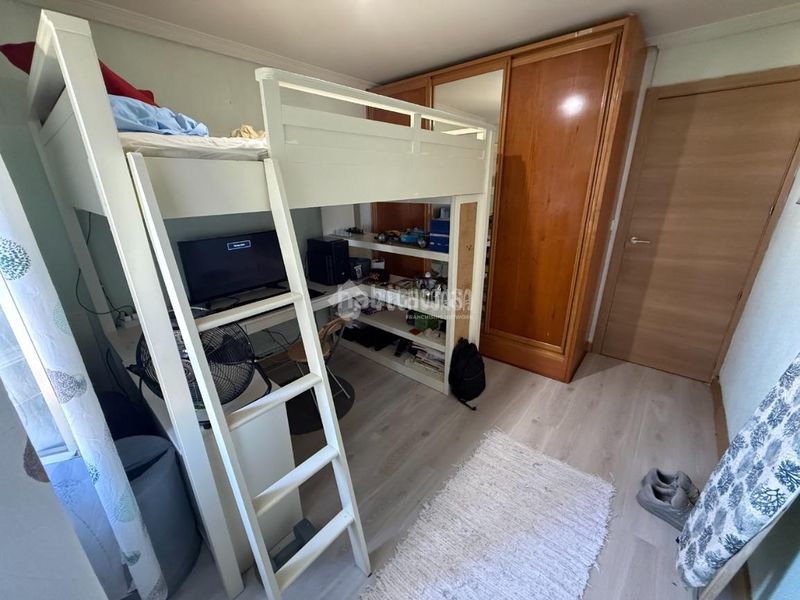 Foto ad5b1322-52a8-4173-9db2-98d28a6da918. Pis a Orcasitas Madrid