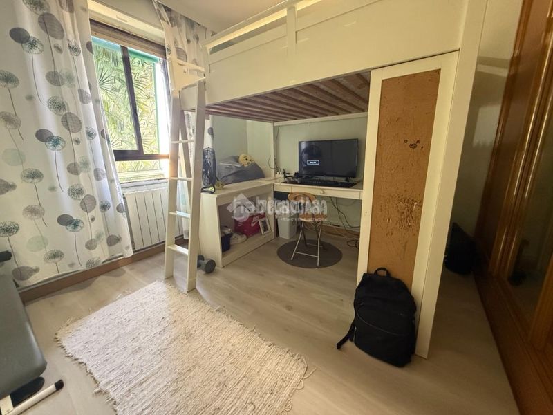 Foto af4d6bbe-c2d6-42e7-8781-343f27b8e2eb. Pis a Orcasitas Madrid