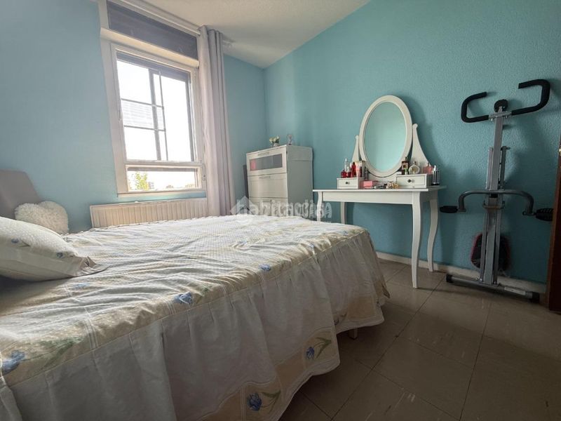 Foto 20563854-287b-4c74-8c71-eb962b099d95. Piso  en venta en Orcasitas Madrid
