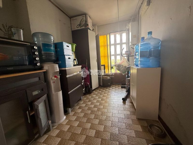 Foto e883eeee-9519-4f5f-b3d1-99b6f1ff2c0d. Piso  en venta en Orcasitas Madrid