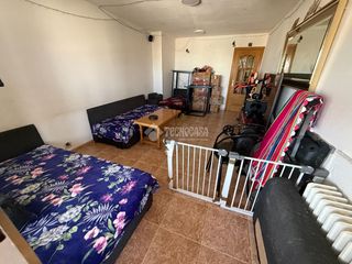 Pis a Orcasitas. Piso en venta en madrid