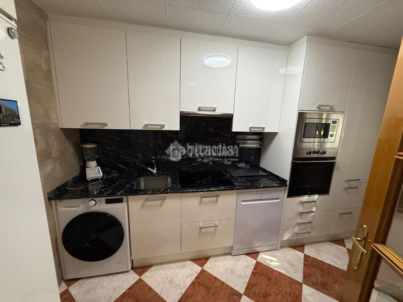 Foto 4e2a453f-d510-462e-8c4d-73388872cc01. Towny house with heating in Orcasitas Madrid
