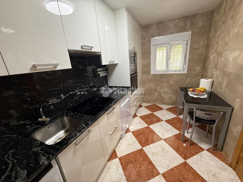 Foto d1c7f487-bdf7-49a8-90d0-edcb3e79eb7c. Towny house with heating in Orcasitas Madrid