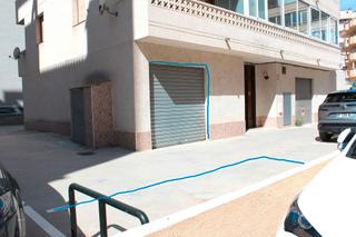 Apartamento  Carrer de la roca llarga. Apartamento con gran terraza , garaje y pk