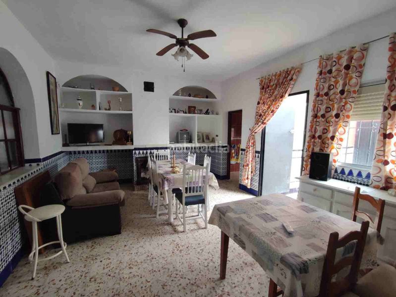 Foto eb20711d-1fed-4317-ba76-d48fc63c53ed. Xalet a Olivares