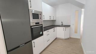 Appartement à Benacazón. Piso en venta en casco antigo, 2 dormitorios.