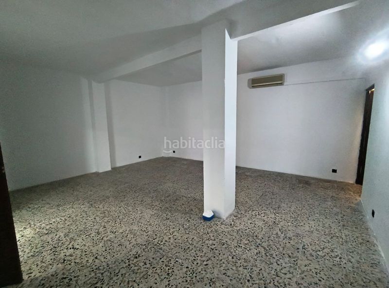 Foto f305572b-f6f8-48eb-8f0a-a34c1612abed. Lloguer local comercial a Benacazón