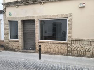 Rent Business premise in Benacazón. Local com. en alquiler en casco antigüo, 1 despacho.