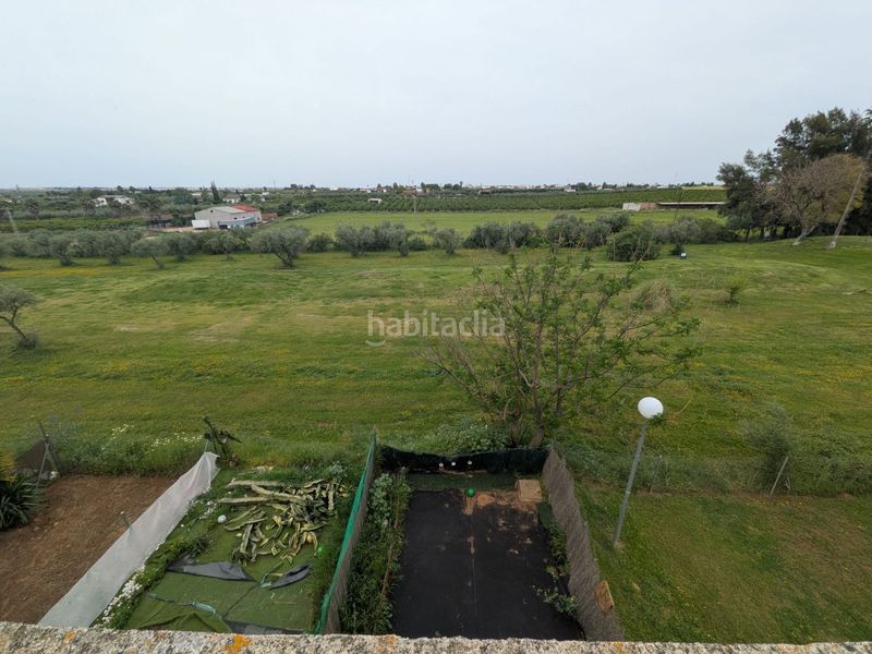 Foto 0559f20d-75bb-4ab7-9598-5909ef43fe95. Casa adossada amb aparcament a Aznalcázar