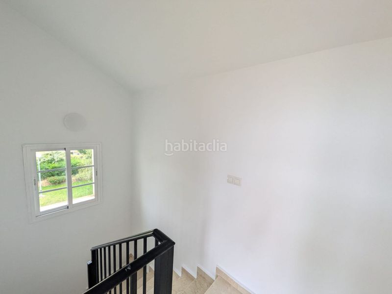 Foto 1303a22d-3495-4eb3-8eff-dbc1d082a742. Casa adossada amb aparcament a Aznalcázar