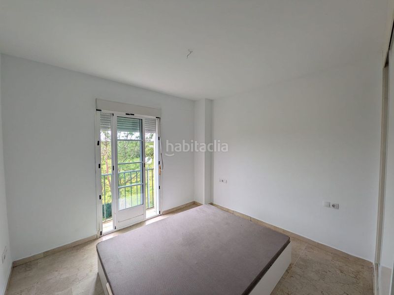 Foto 826192c1-5515-4ecd-9241-3cf604831f4d. Casa adossada amb aparcament a Aznalcázar