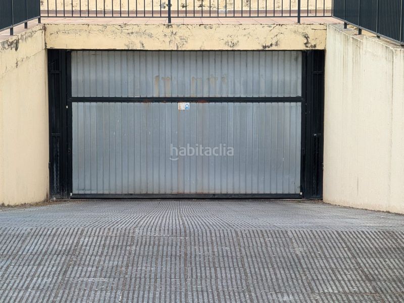 Foto a2fcc22f-c838-4ffb-b9cb-4b1f1b2103c8. Casa adossada amb aparcament a Aznalcázar