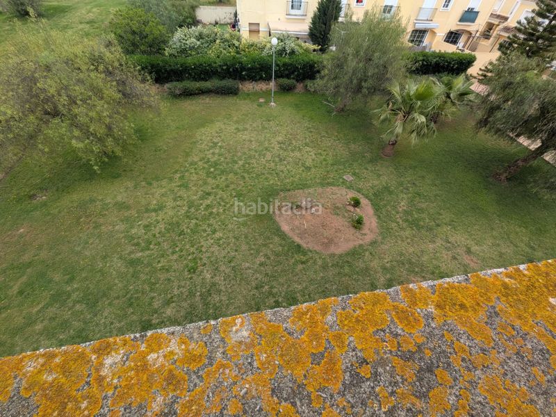 Foto e83a4a96-13e8-4640-b21a-58c7c10cf9da. Casa adossada amb aparcament a Aznalcázar