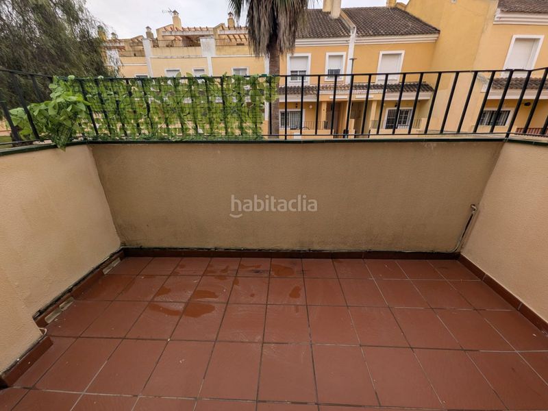 Foto feffd617-42d8-4a0b-9a31-3059bf2c0e14. Casa adossada amb aparcament a Aznalcázar