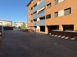 Pis a Nuevo Bulevar. Piso en venta en centro, 4 dormitorios.