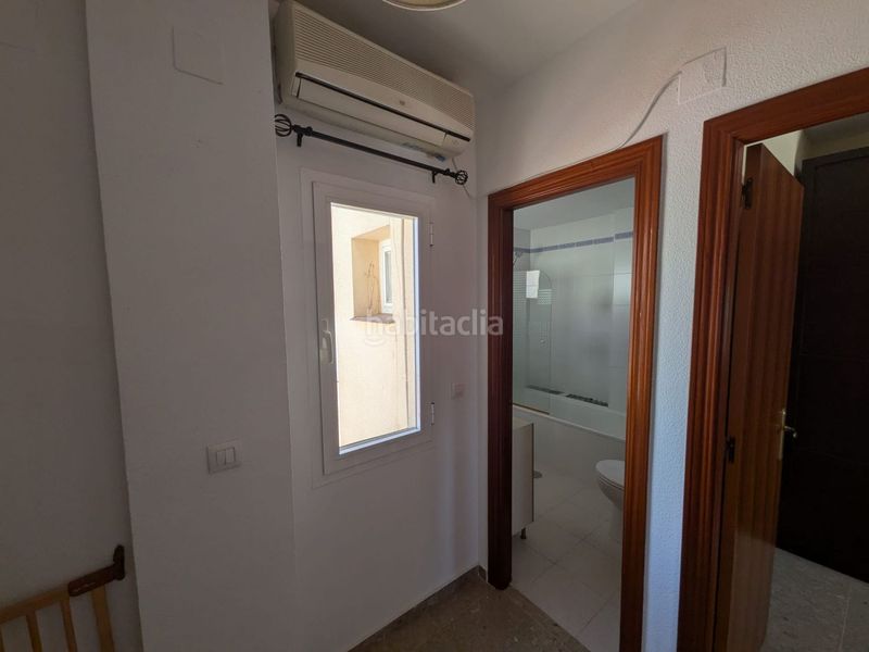 Foto 25ca4fd0-d9bd-4301-ab87-3b9333ec26c5. Casa adossada amb aparcament a Benacazón