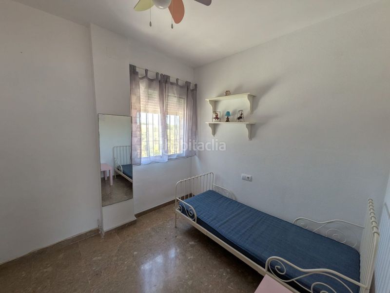 Foto 2dd88300-559a-4059-8c0f-1d16ae987a0e. Casa adossada amb aparcament a Benacazón