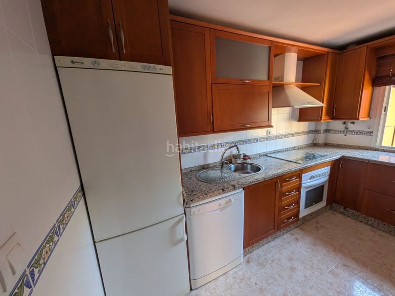 Foto d344bf63-50ac-4aed-8a8b-15d773ef6c4f. Casa adossada amb aparcament a Benacazón