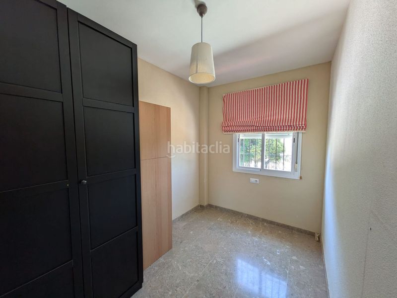Foto f1fd892c-f39d-4538-aab8-c5913e21ec39. Casa adossada amb aparcament a Benacazón