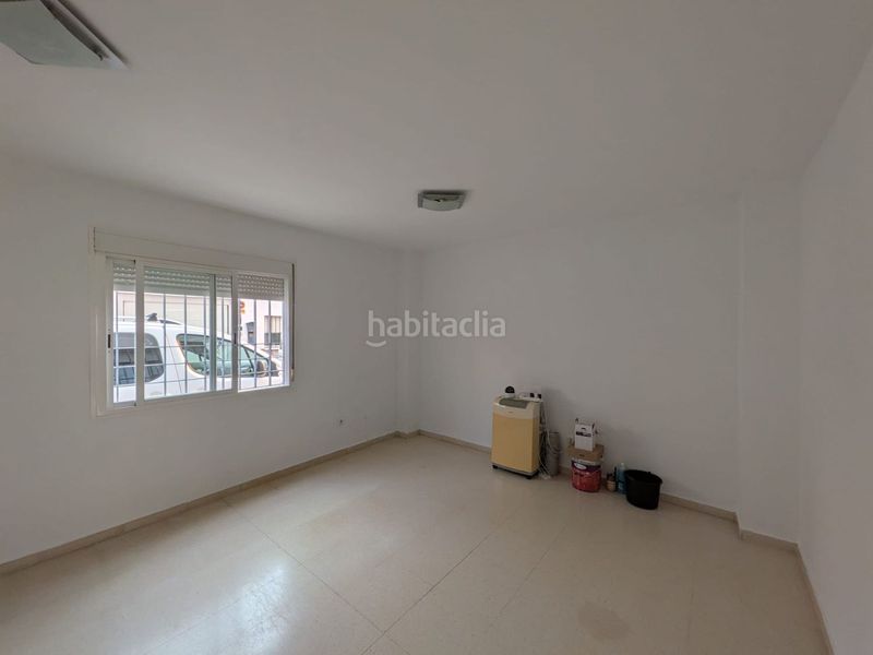 Foto 086f8237-9668-4582-9f71-131187df7158. Casa adossada amb aparcament a Benacazón