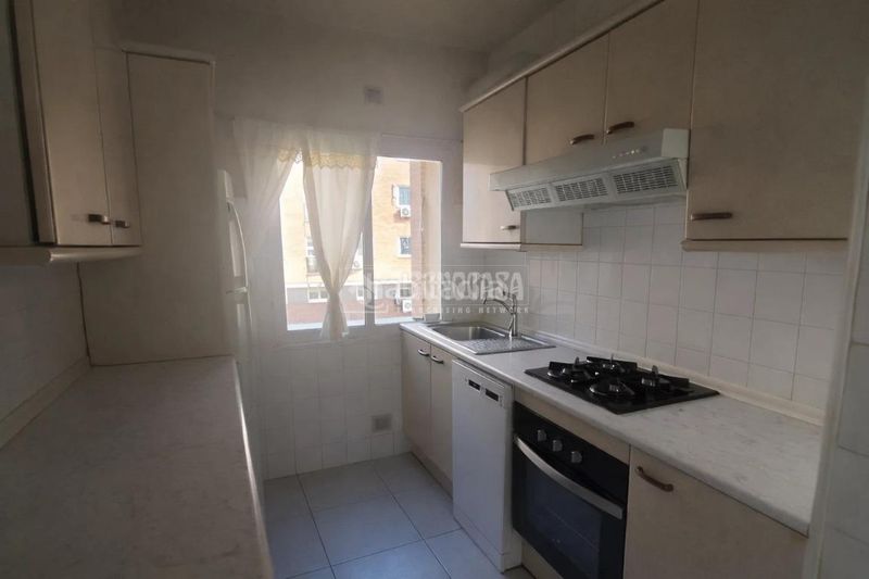 Foto a2c97866-e342-4fbc-bc9f-be47a33d617e. Pis a Guindalera Madrid