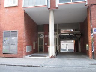 Car parking in Guindalera