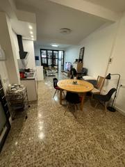 Local commercial à San Bartolomé. Local comercial en venta en sevilla