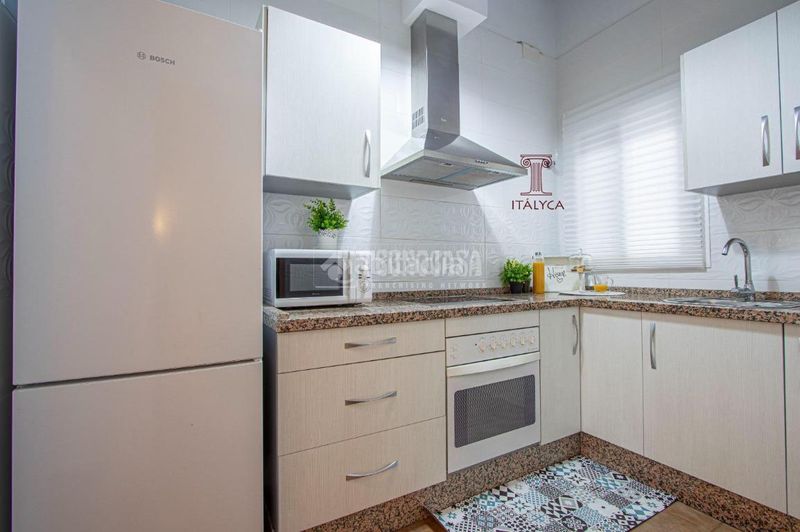 Foto a90fe6f7-32f9-4cd5-8461-e06688ba645d. Pis a San Lorenzo Sevilla