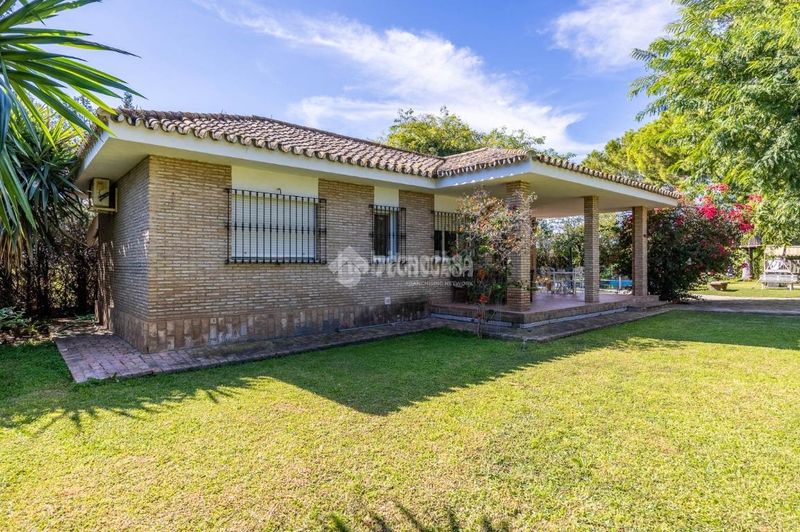 Foto 76b2d683-f6a1-452c-9387-25f177da0017. Casa a Valencina de la Concepción