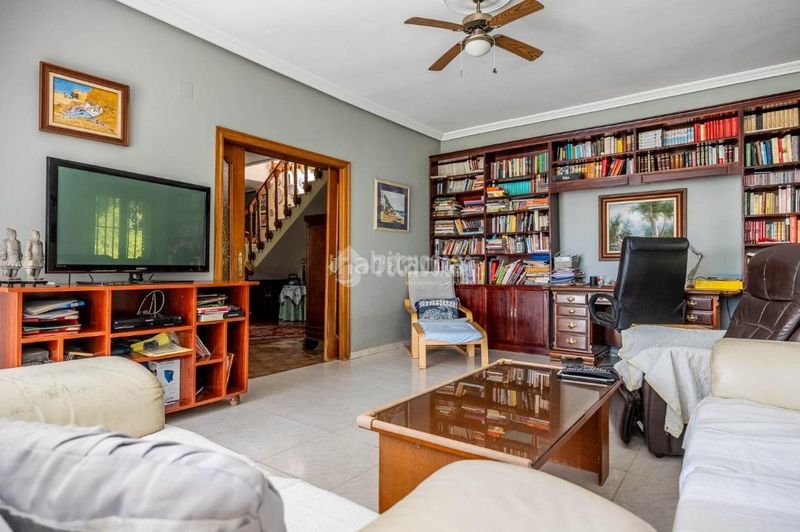 Foto e2cd0251-df7a-4c5c-bdd2-169902787fa0. Casa a Valencina de la Concepción