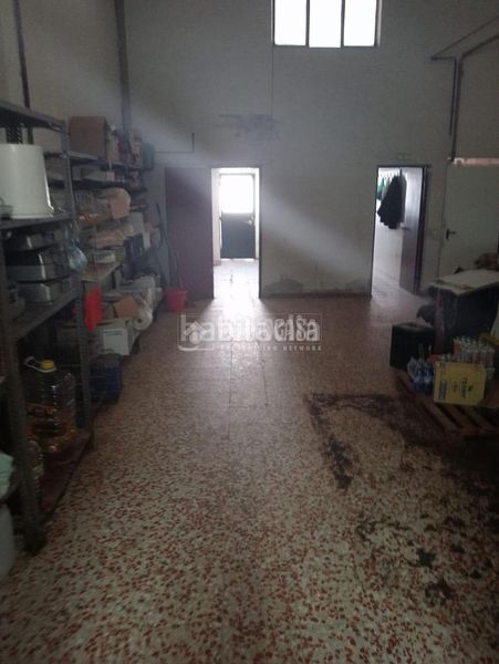 Foto 5bdb514c-37bd-4494-8f8b-c4f7cc393652. Local comercial amb calefacció a Humanes de Madrid