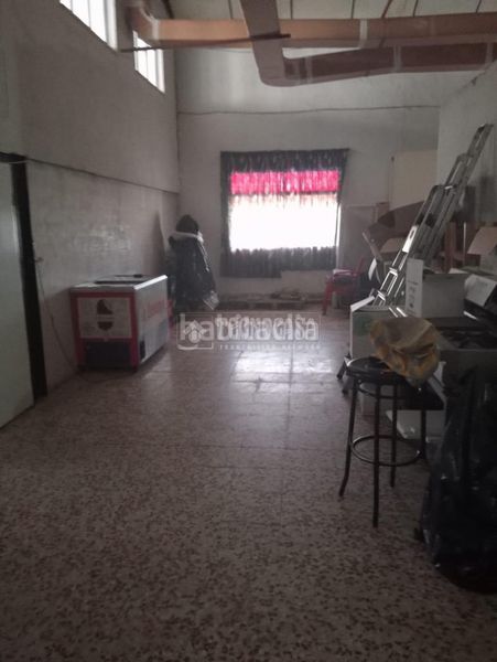 Foto 913442d5-7d2e-4d63-948d-ff2c82389e9e. Local comercial amb calefacció a Humanes de Madrid