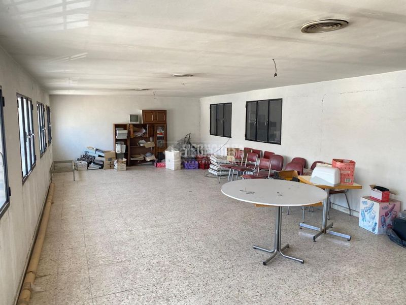 Foto ff8270e9-d1fe-4215-9d8d-341b46330aad. Local comercial amb calefacció a Humanes de Madrid
