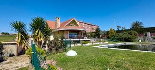 Xalet  Calle udial. Chalet de lujo en santander con piscina, apartamento independien