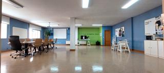 Edificio  Avenida de burgos. Edificio corporativo de 1.000 m² en venta en avda. de burgos, va