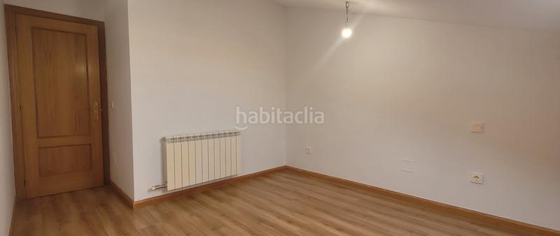 Foto b4187659-c5de-4482-a97b-b4f47e485d2f. Alquiler dúplex en calle lagunajo 1 dúplex lleno de luz y posibilidades en el centro . garaje y trastero. en Cigales